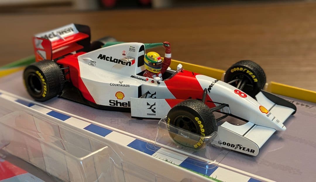 ミニチャンプス MP4/8 1/18 アイルトン・セナ