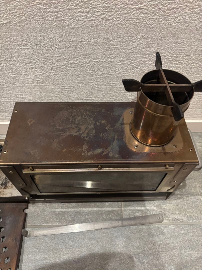 スームルーム　薪ストーブ　TOPON