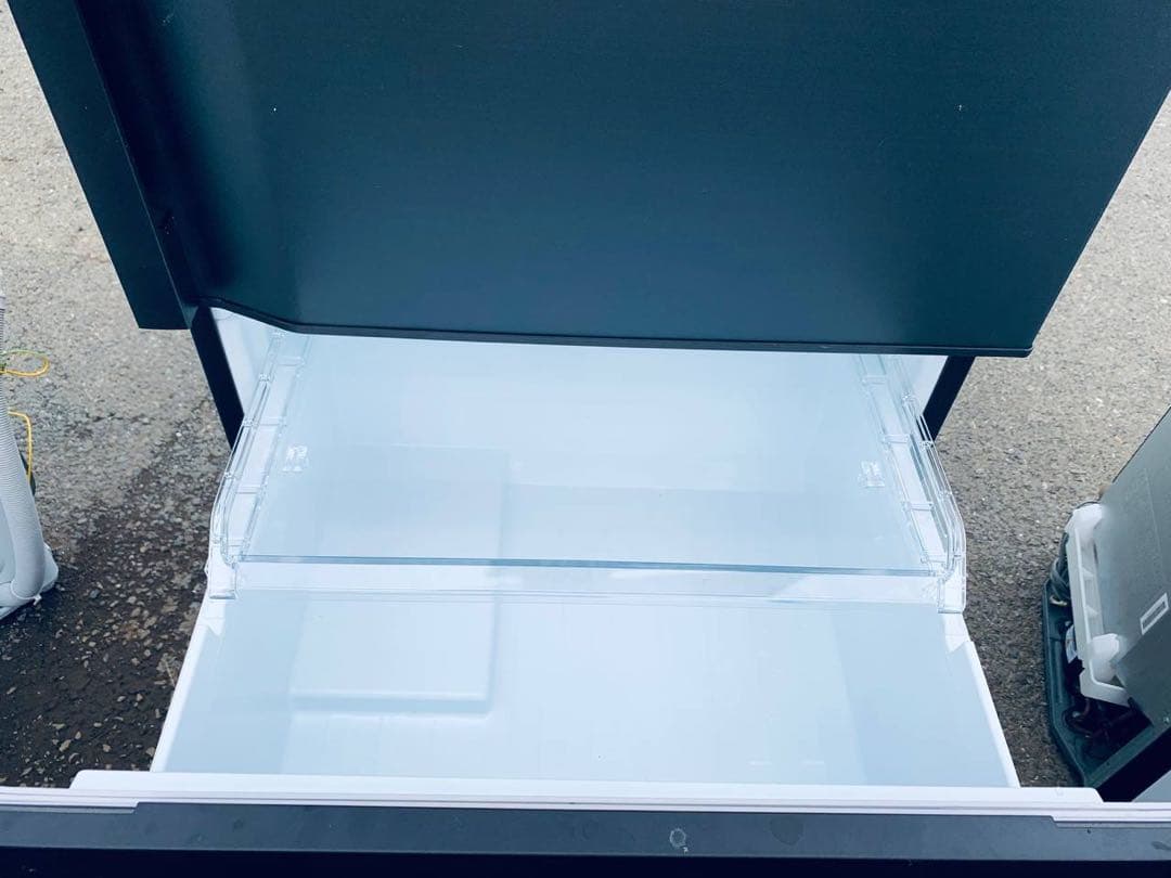 ①✅TOSHIBAノンフロン冷凍冷蔵庫✅ ✅GR-V33SC✅送料設置無料