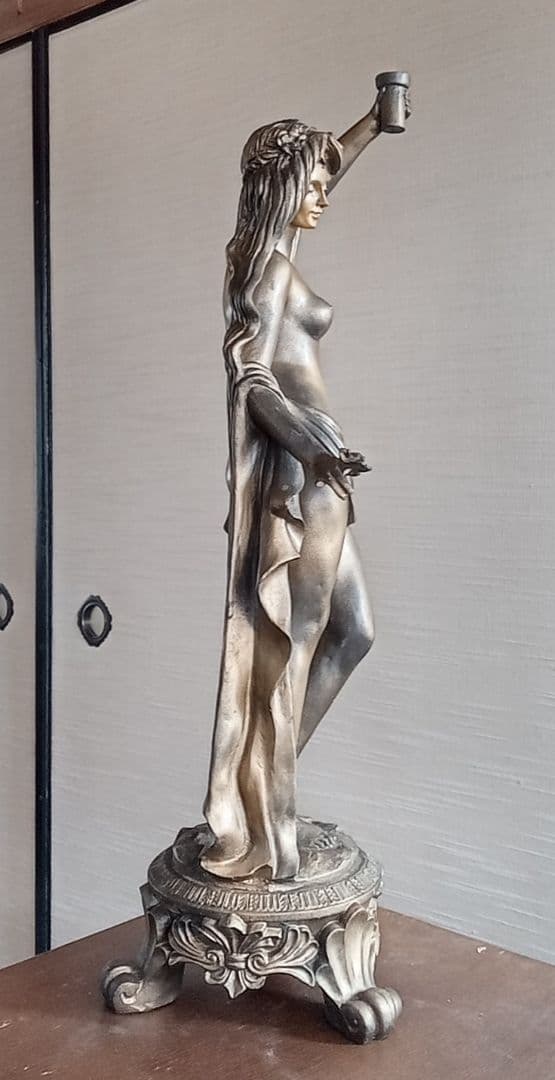 女性像のブロンズ色彫刻 約60cm