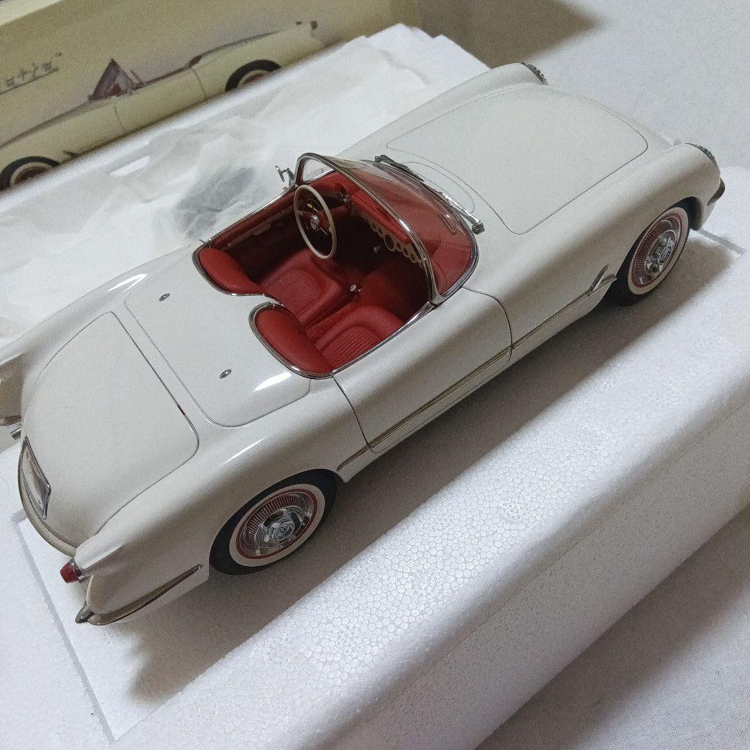 オートアート 1/18 シボレー コルベット 1953