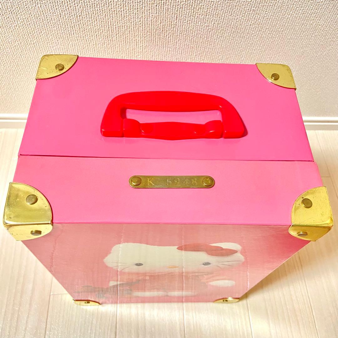 希少！新品 サンリオ キティ 数量限定 シリアルナンバー ぬいぐるみ レトロ