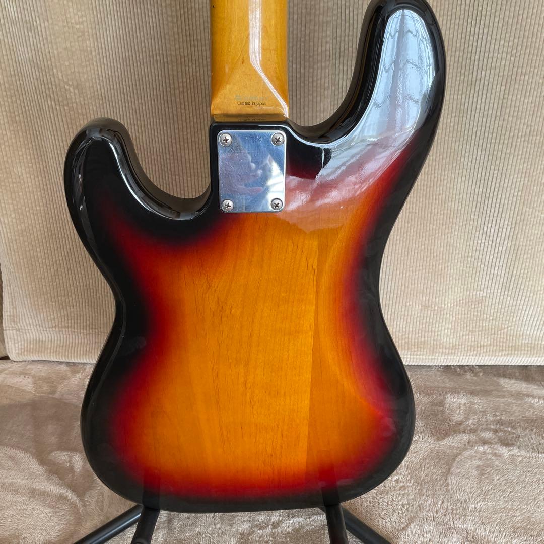 フェンダー　Fender プレシジョンベース