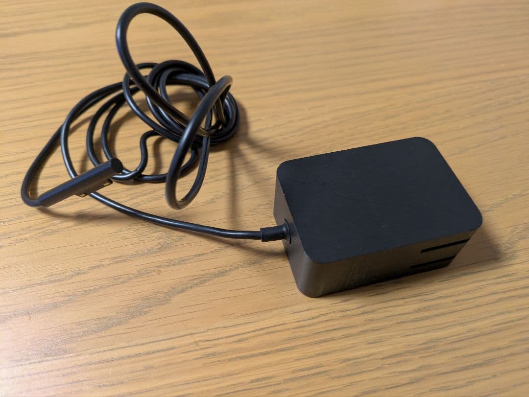 初代 Microsoft Surface Go (128GB)