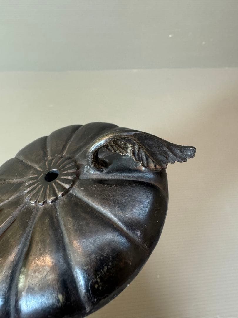 2717 銅製水滴 菊割 高岡銅器