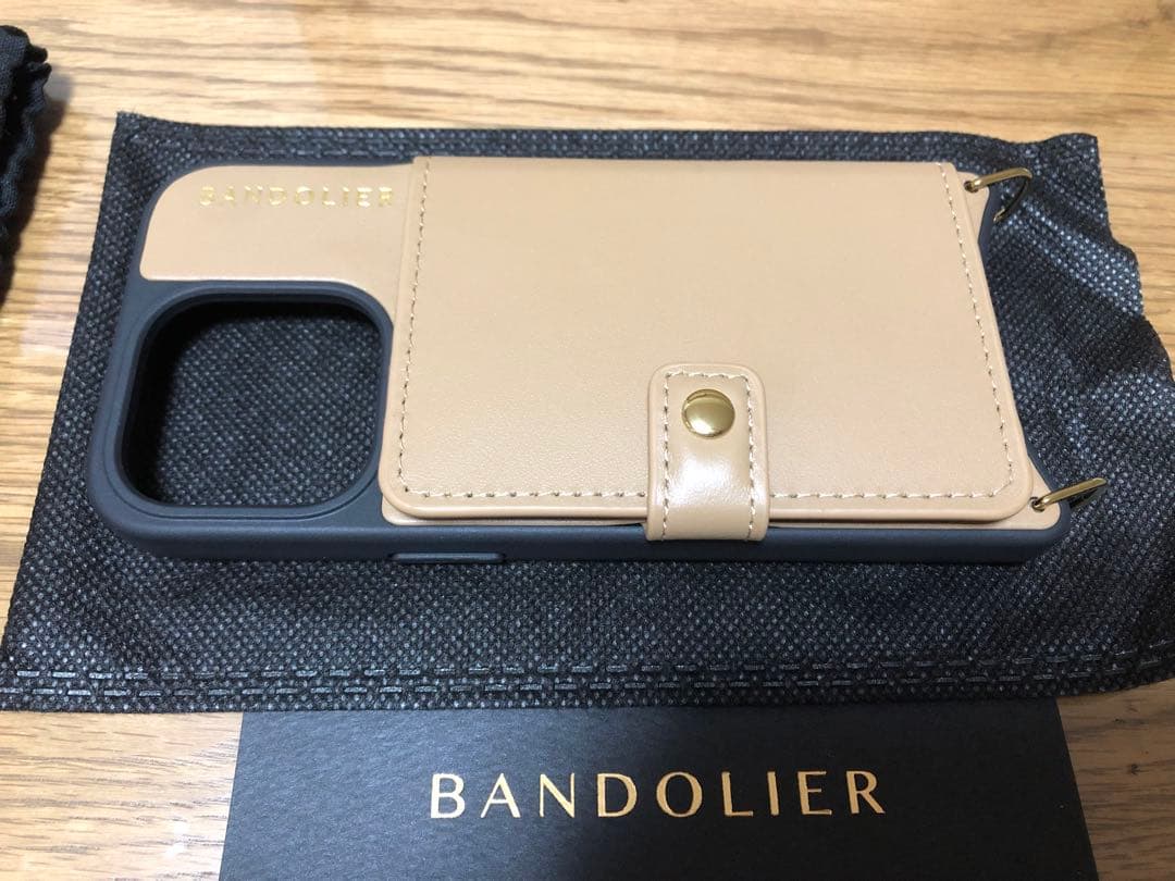 新品⭐︎BANDOLIER iPhone 15Pro用 ケース ミラ　マグセーフ