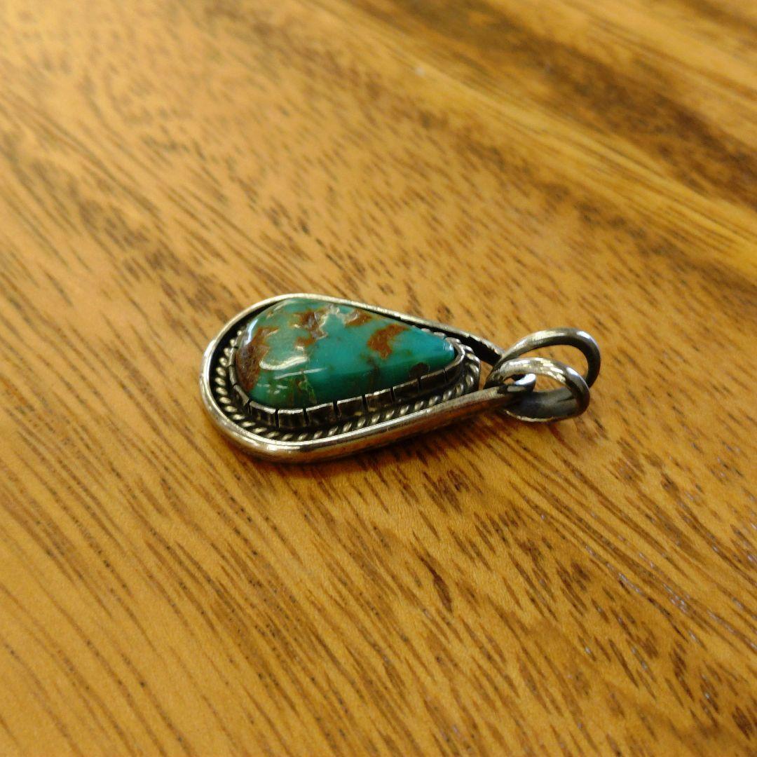 ターコイズペンダント インディアンジュエリーテイストネックレス