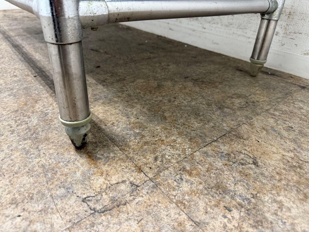 ステンレス　作業台　引き出し付き　飲食店　W１２００ｘD６００ｘＨ８００ｍｍ