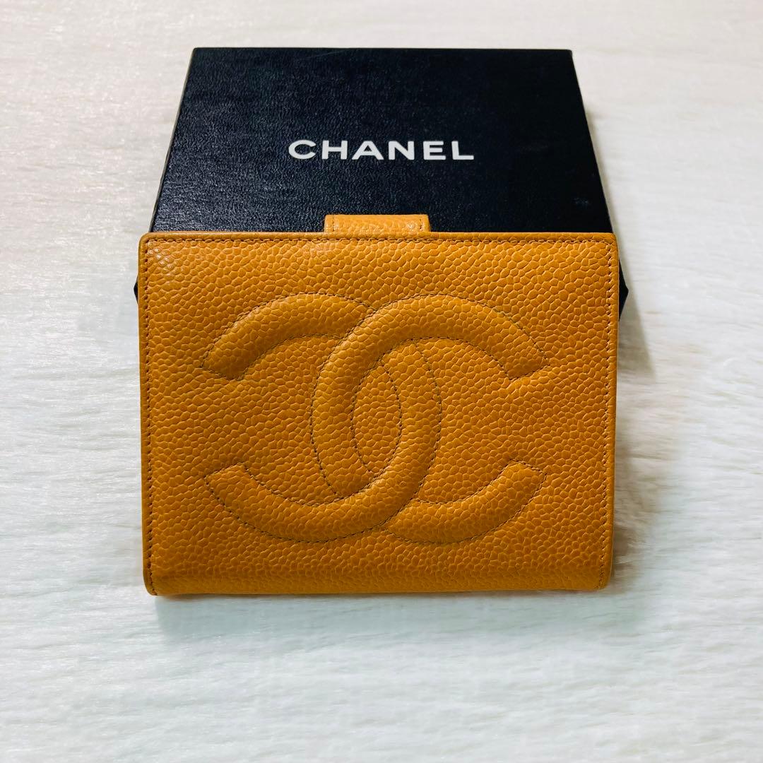 希少　美品　CHANEL シャネル　二つ折り　がま口　キャビアスキン　箱　黄色