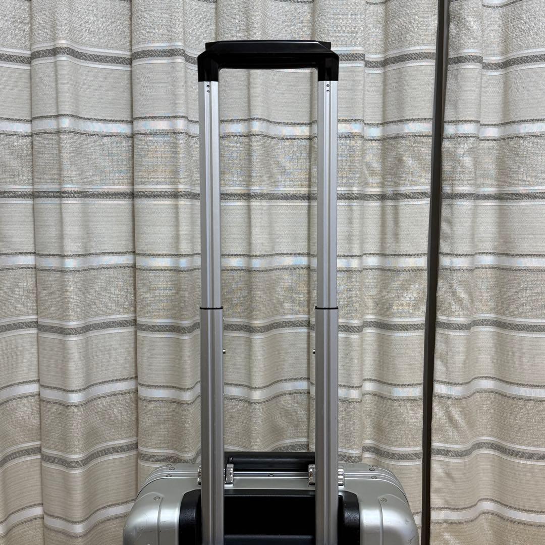 ゼロハリバートン　機内持ち込み　アルミ　2輪　ZR-Geo キャリーケース