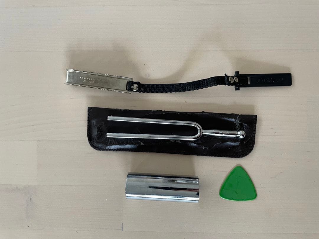 【近日中に終了の恐れあり】Fender JAPAN Mustang 純正ケース付