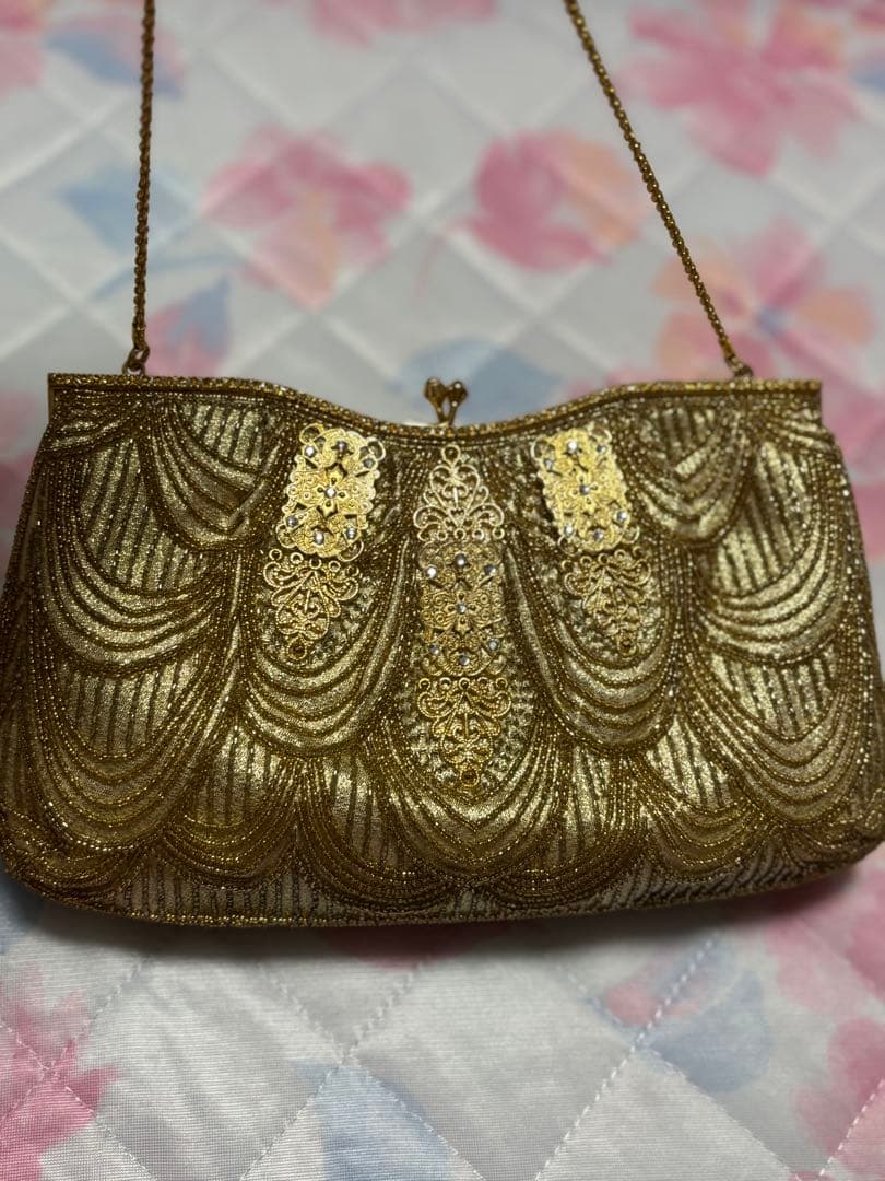 ビーズ刺繍 ゴールド クラッチバッグ