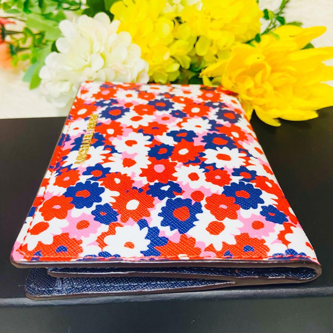 新品✨MICHAEL KORS✨マイケルコース✨花柄✨財布✨レディース✨二つ折り