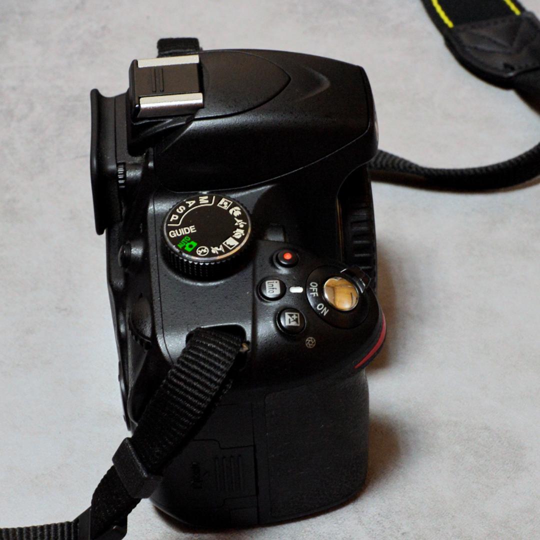 Nikon D3200 ダブルズームキット 美品 シャッター11070