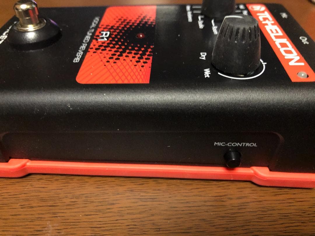 TC-Helicon Voicetone R1ボーカルリバーブ