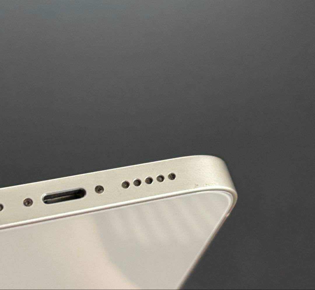 り*う様 【年内削除】iPhone13 ホワイト 付属品完備