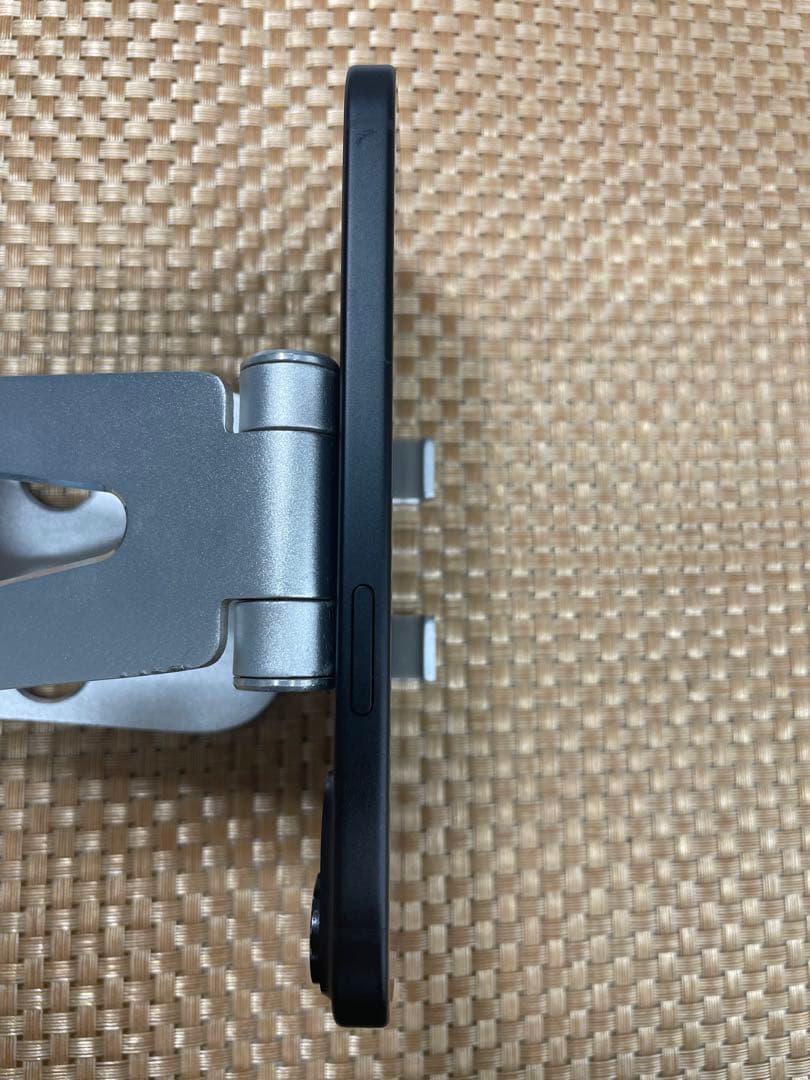 iPhone 15 128 GB ブラックSIMフリー【7590】