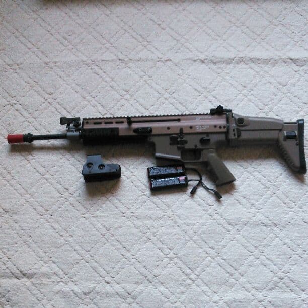 東京マルイFDEカラー次世代電動ガンSCAR-L