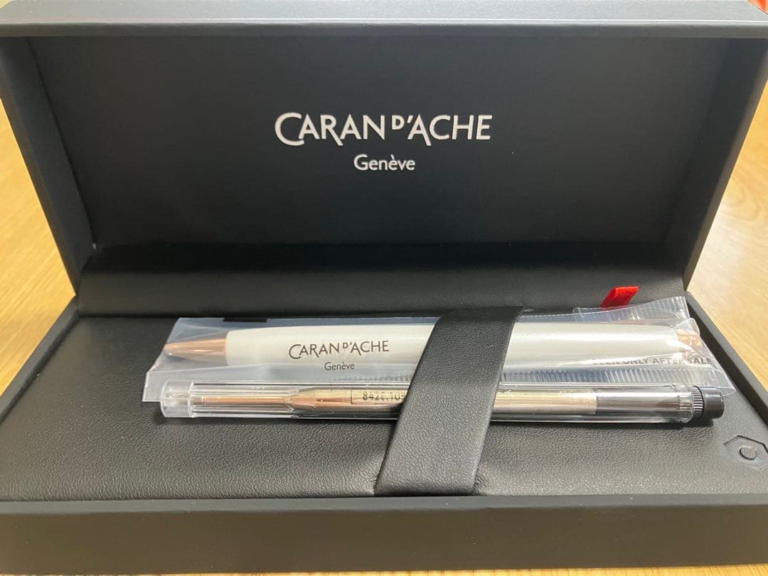 PATEKPHILIPPE CARAN D'ACHE ボールペン