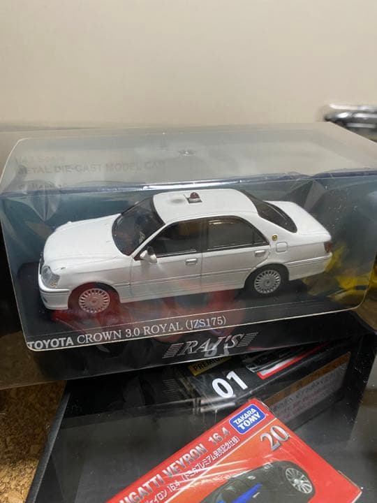 希少　レイズ　1/43 クラウン　覆面パトカー