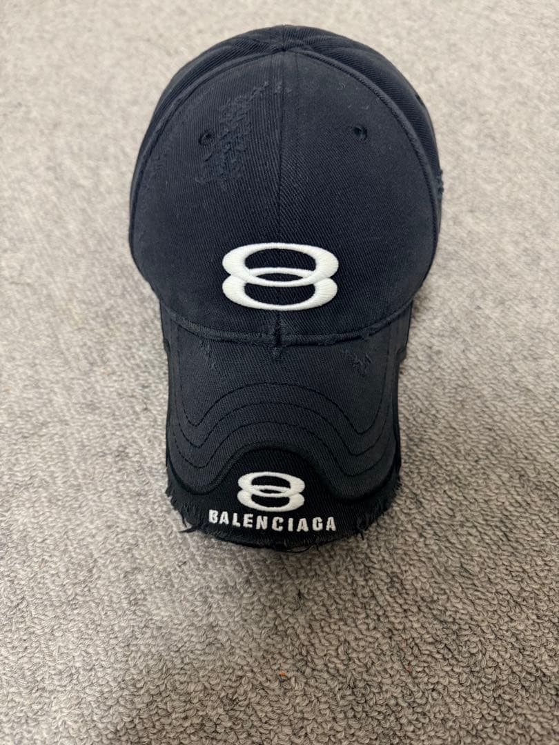 専用バレンシアガキャップ