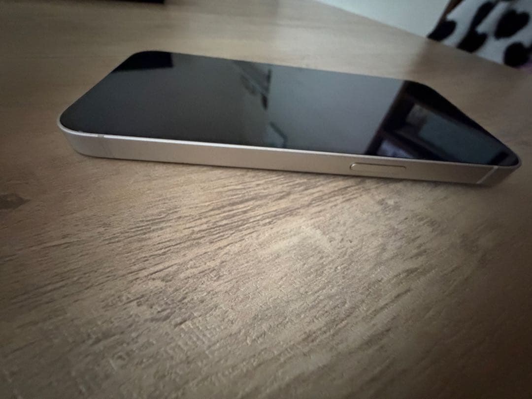 【ジャンク品】Apple iPhone 13 ホワイト 本体