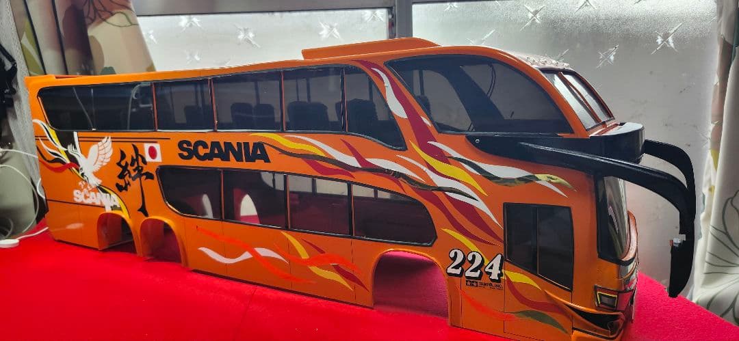 タミヤ1/14　自作バスボディー