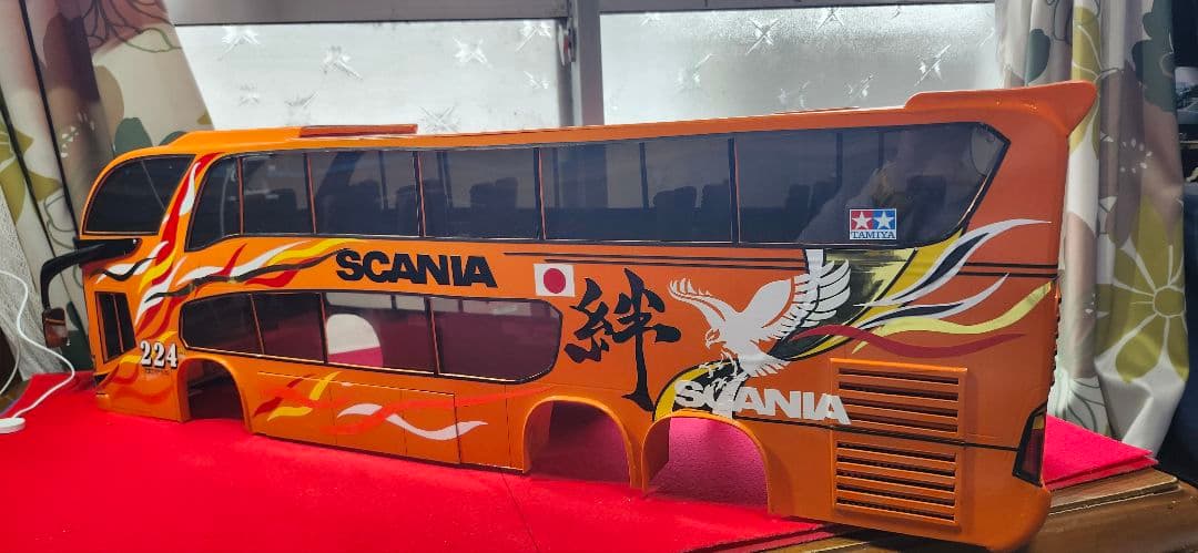 タミヤ1/14　自作バスボディー