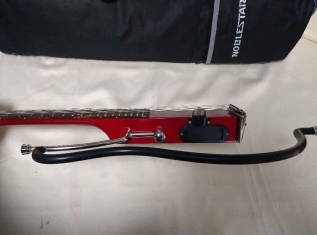 新品トラベルエレキギター