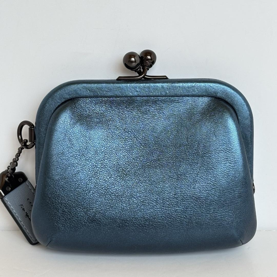 コーチ　水原希子　がま口　小銭入れ　財布　メタリックブルー　75947