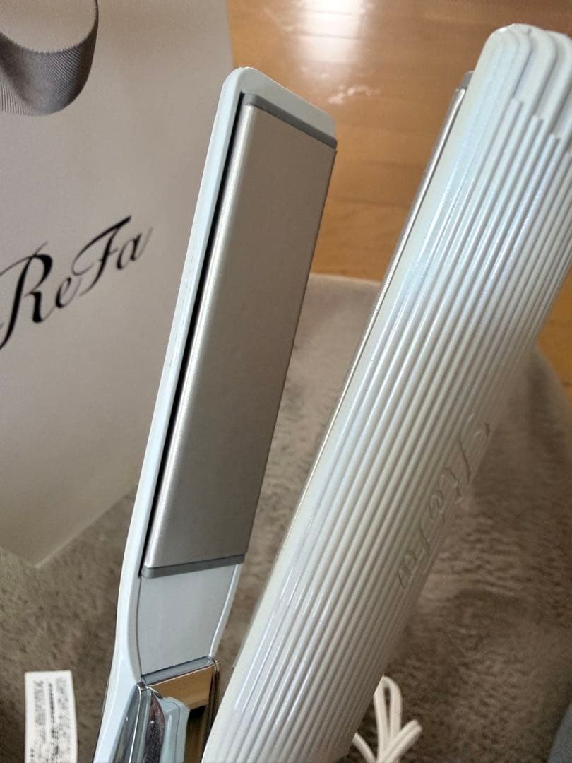 ReFa ホワイト ストレートヘアアイロン