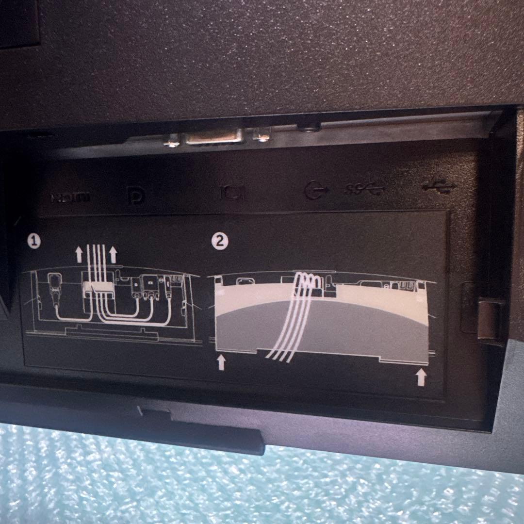 DELL P2418HT 23.8インチモニター　　ディスプレイ