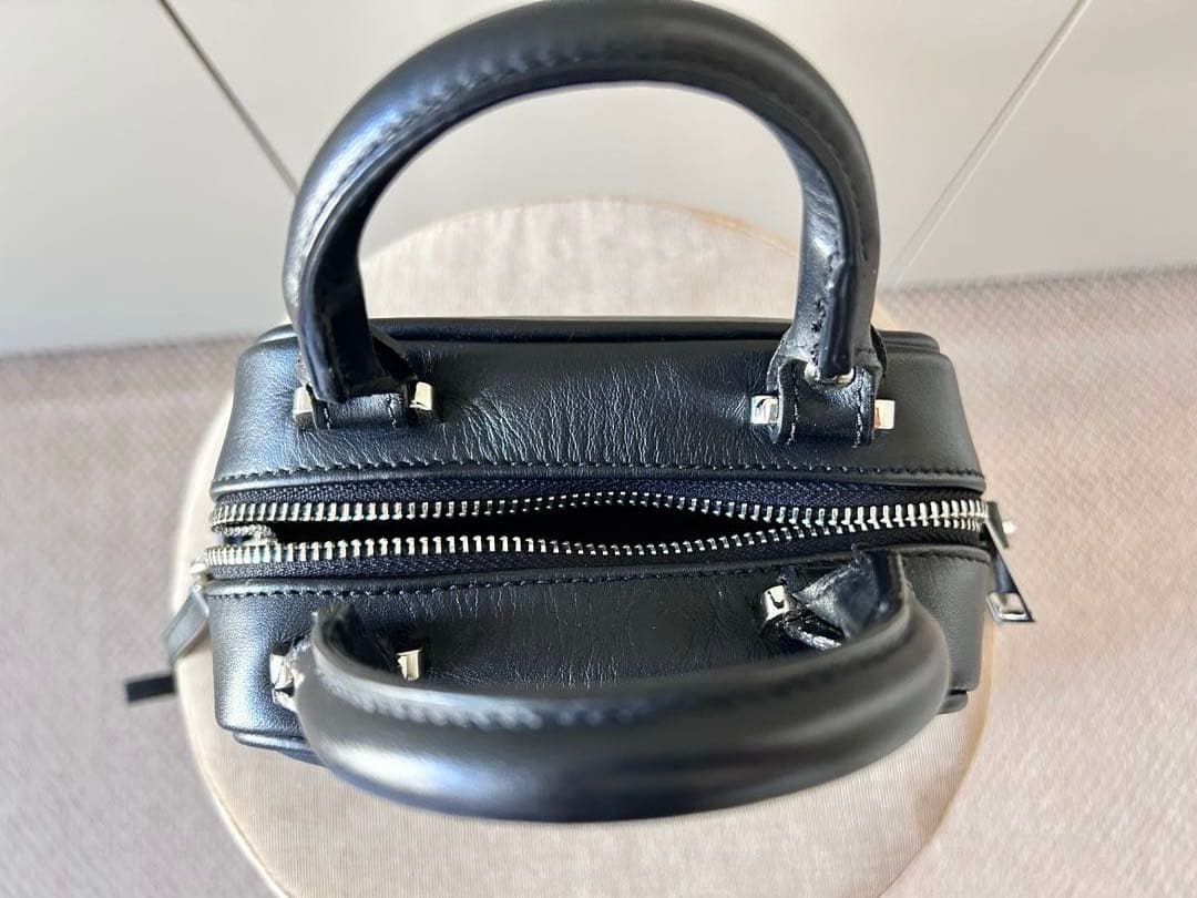 CHRISTIAN VILLA ミニスクエアショルダーバッグ