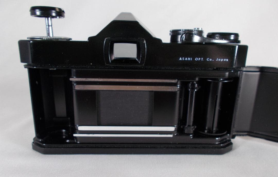 フィルムカメラ 整備済　Pentax SP　+ レンズ f/1.4　F227