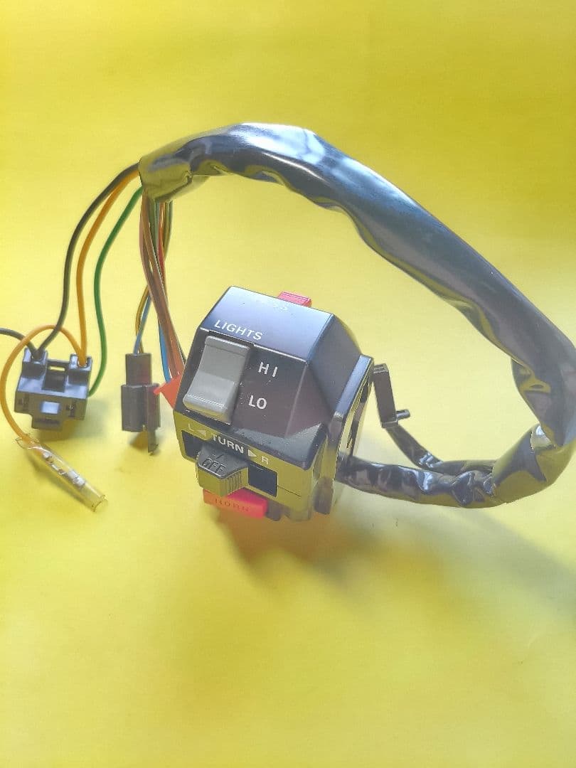 RZV500R　左ハンドルスイッチ　未使用