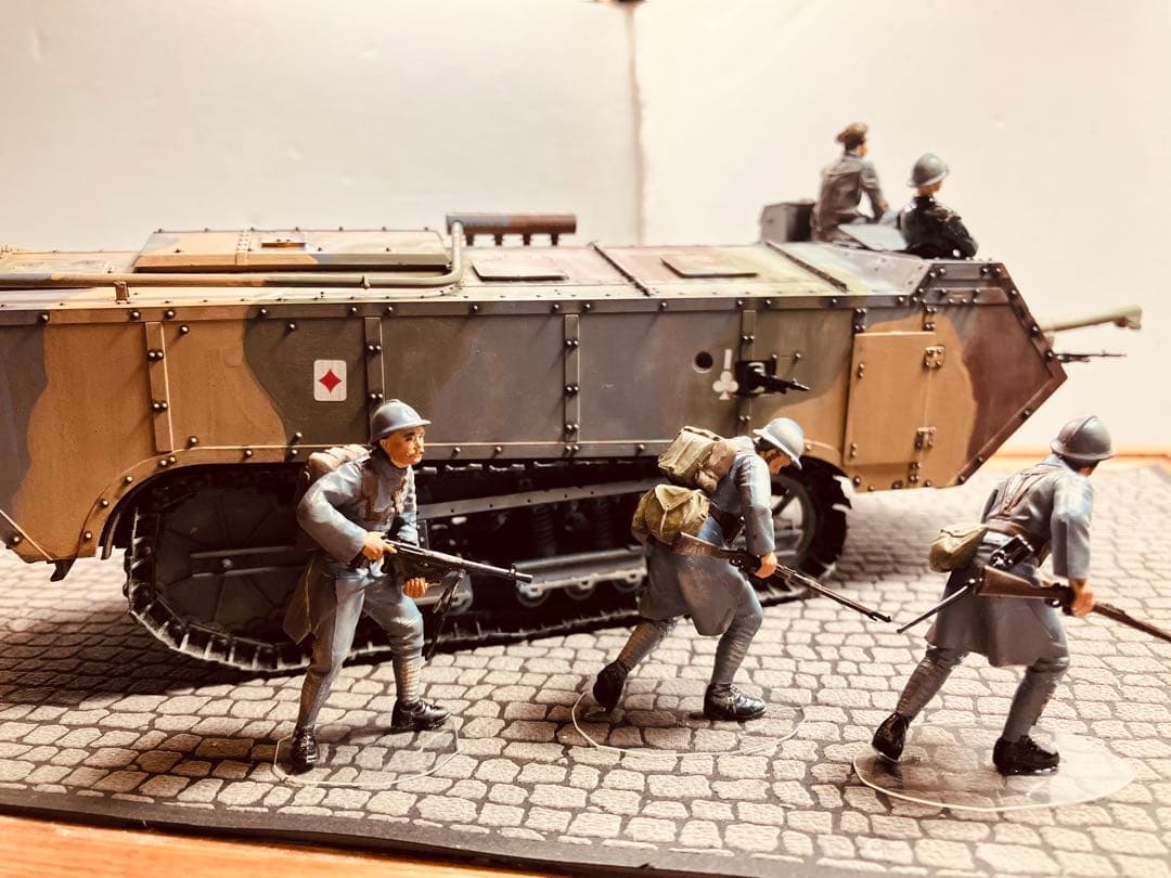 1/35 スケール フランス軍サンシャモン突撃戦車