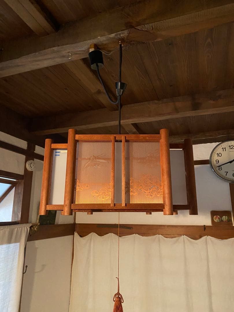 昭和レトロ 吊り下げ照明 乳白アクリル×格子細工 50cm角 E26×4灯