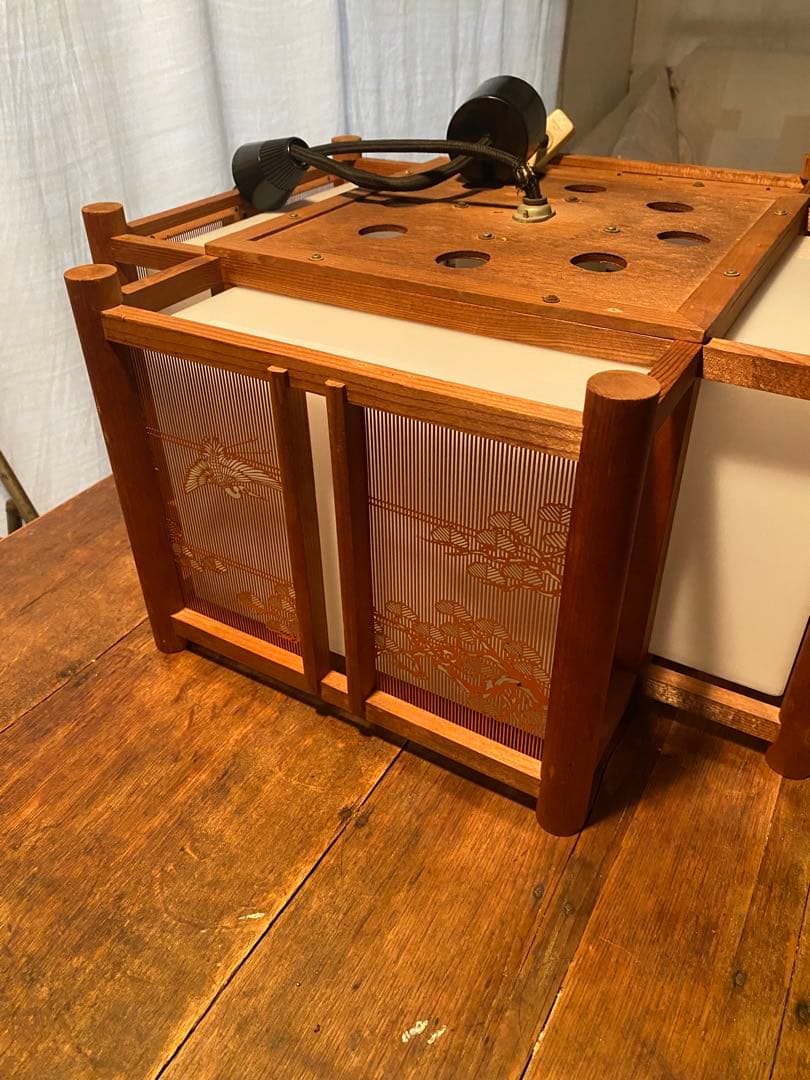 昭和レトロ 吊り下げ照明 乳白アクリル×格子細工 50cm角 E26×4灯