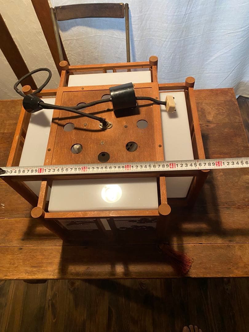 昭和レトロ 吊り下げ照明 乳白アクリル×格子細工 50cm角 E26×4灯