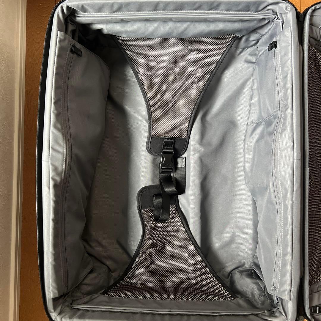 美品 83L 拡張フロントオープン　キャリーケース　ブラック 022564D2