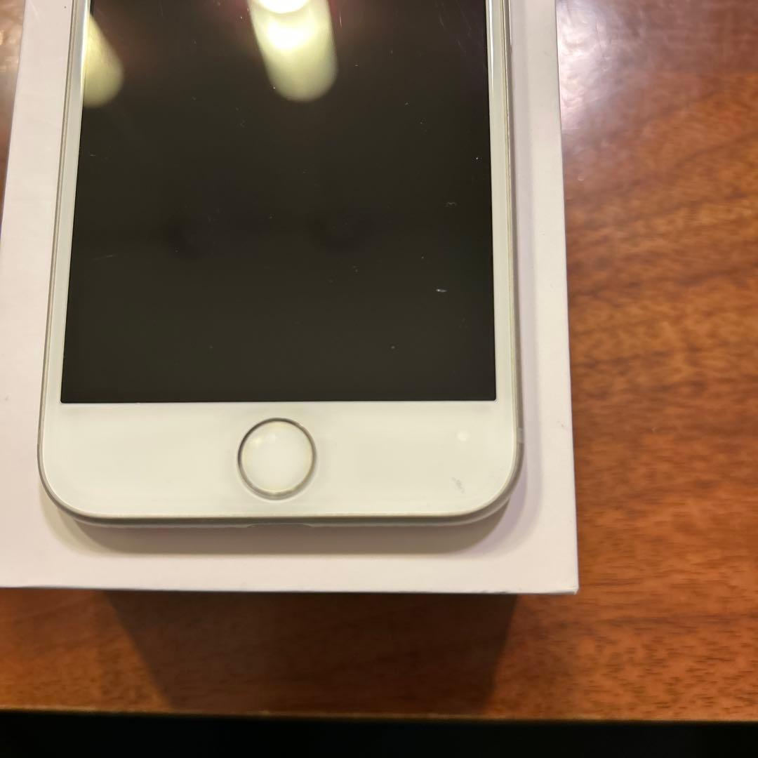 iPhone８　本体 ホワイト　64GB