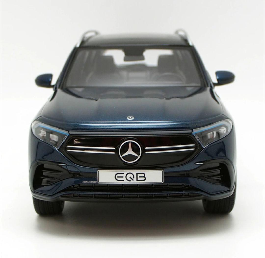 EQB　メルセデスベンツ ミニカー 　1/18　車　NZG　ノレブ　京商　ベンツ