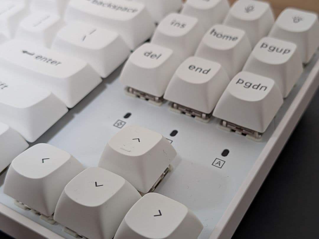 Keychron K8 Pro ホワイトモデル US配列 赤軸