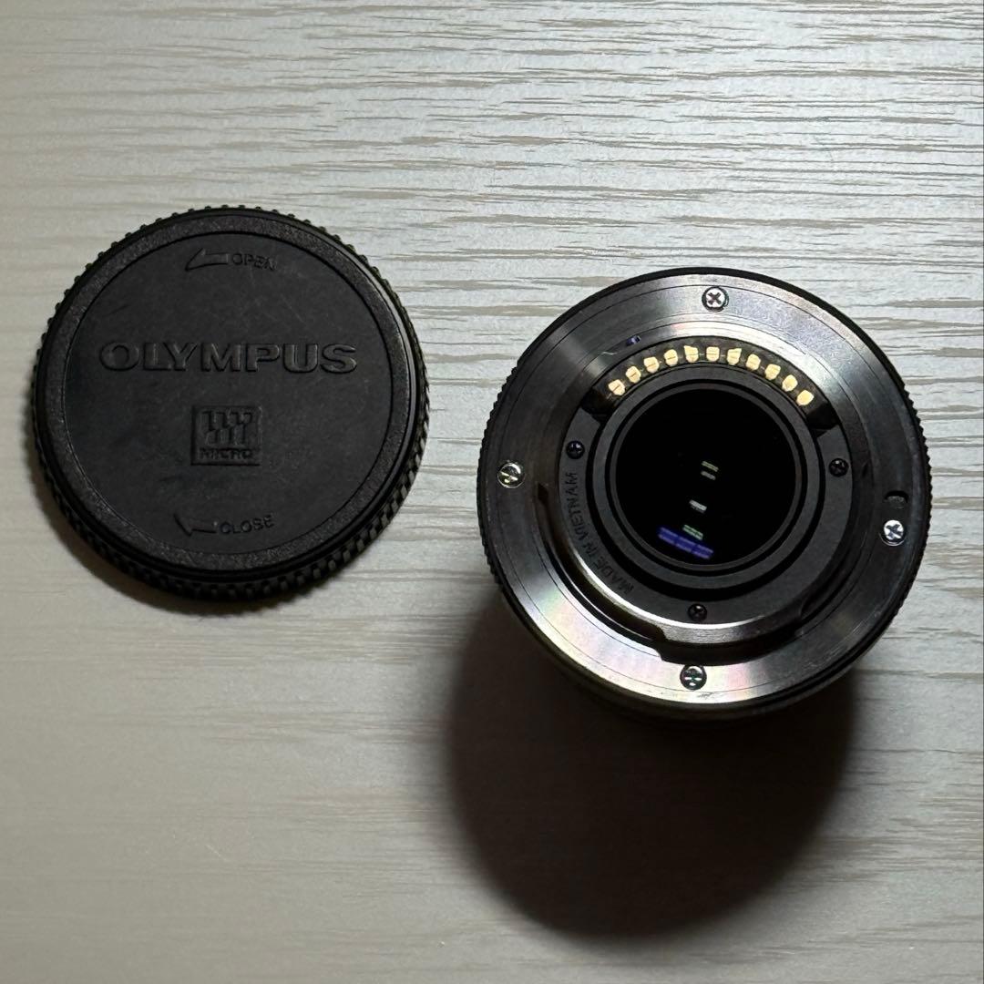 OLYMPUS製のM.ZUIKO DIGITAL 45mm f/1.8レンズ