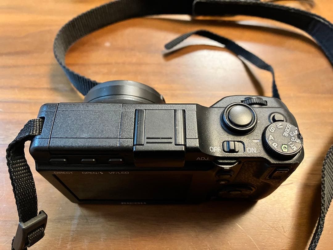 【RICOH】GXR デジタルカメラ（8GBディスク付）