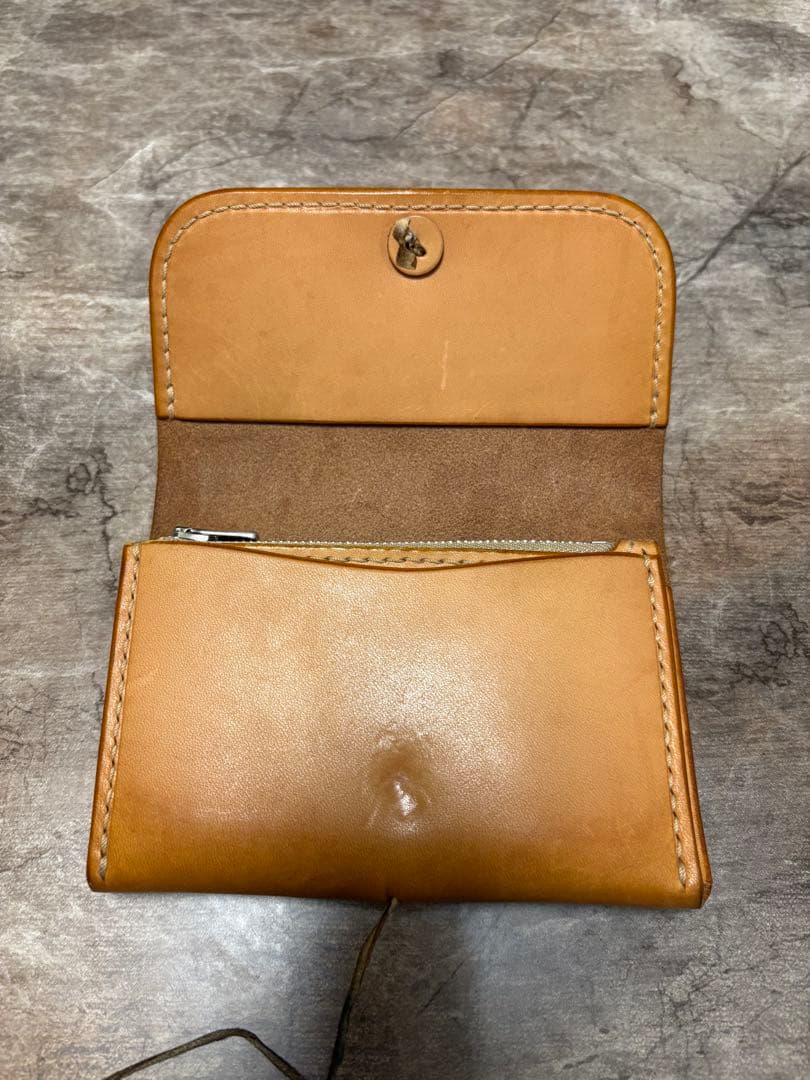 tady&kingブラウンレザー ボタン留めミニ財布