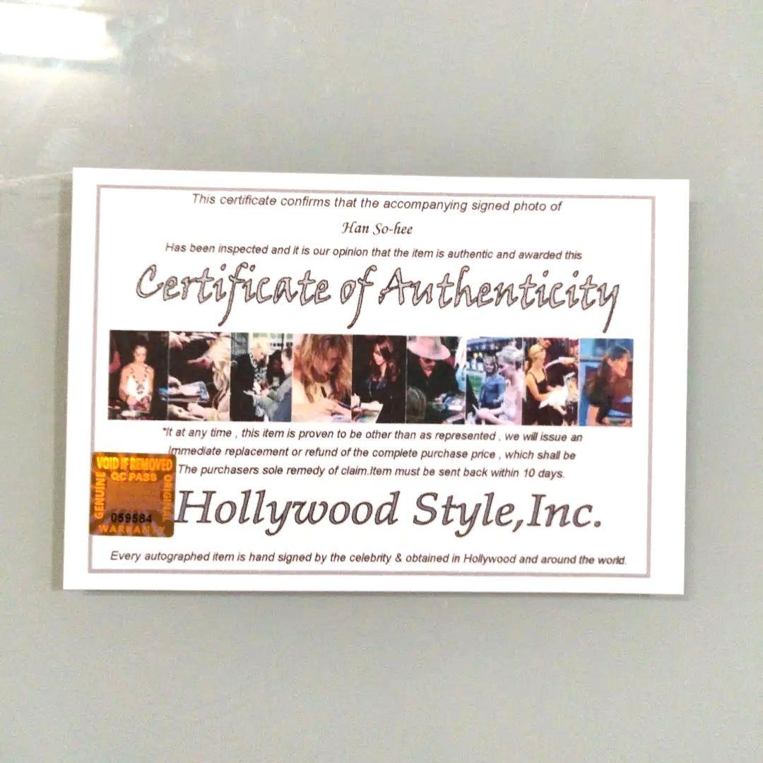 ハン・ソヒ直筆サイン入り2Lサイズ写真…Han So-hee …