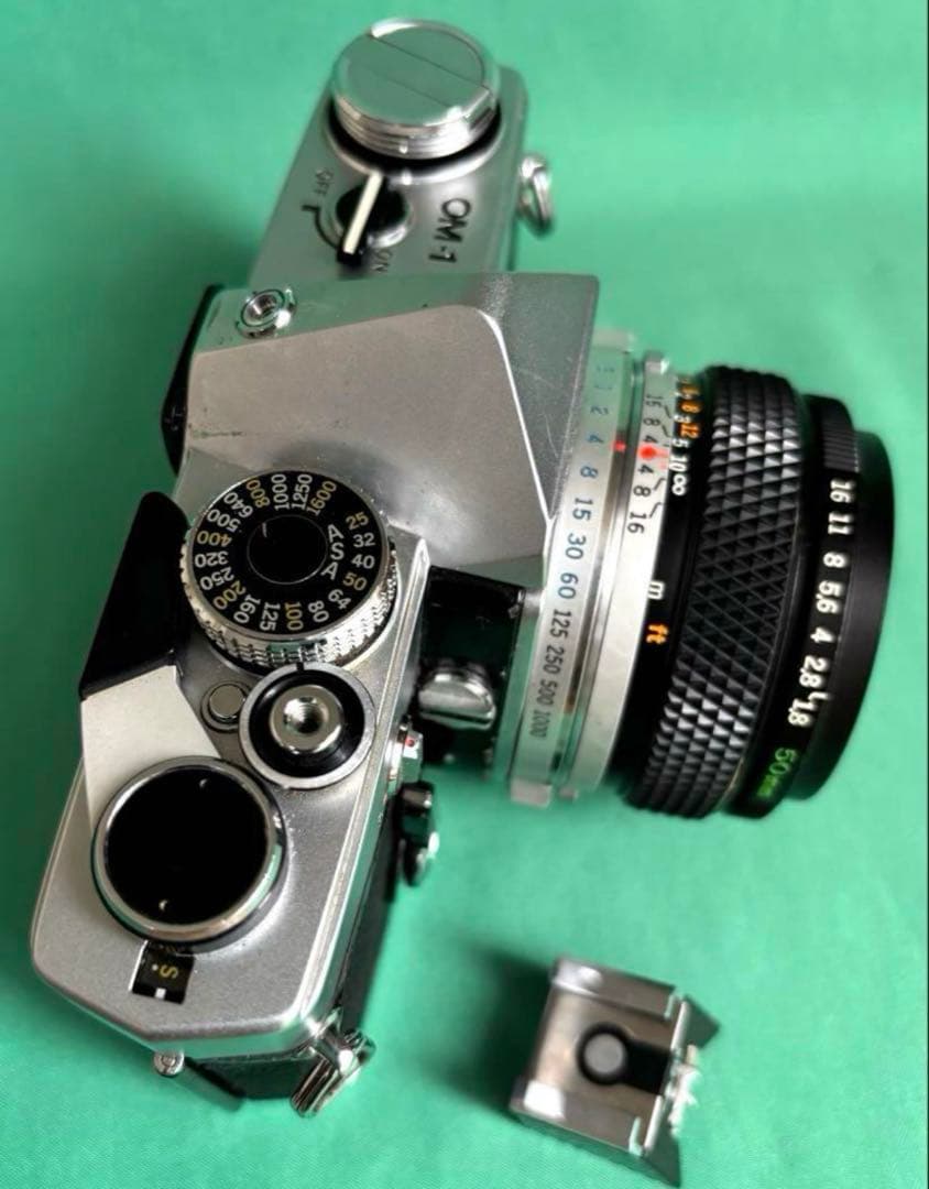 ★ OLYMPUS OM-1 (使用説明書付) + ★ 標準レンズ 50mm