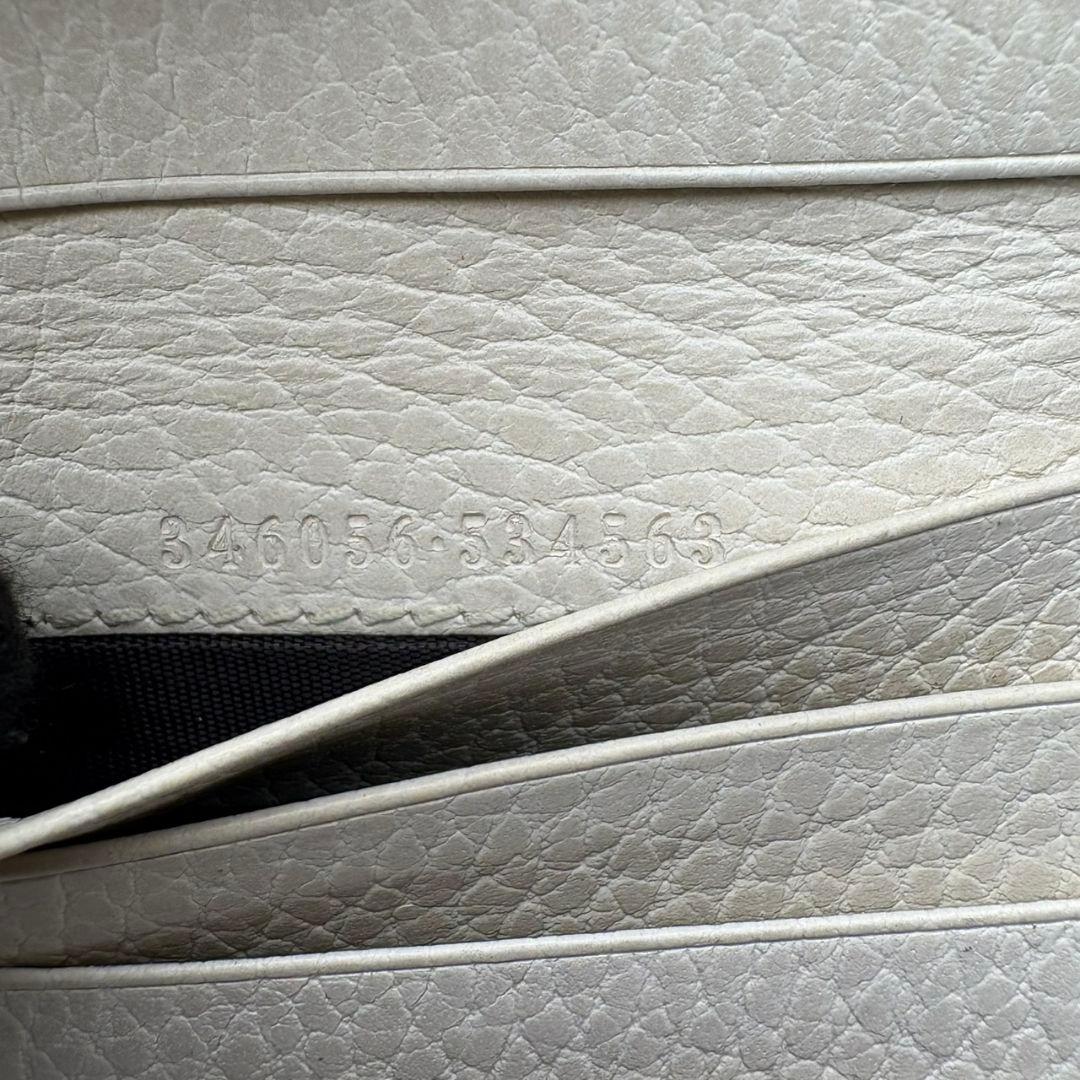 38 GUCCI 二つ折り財布 GGキャンバス xm3