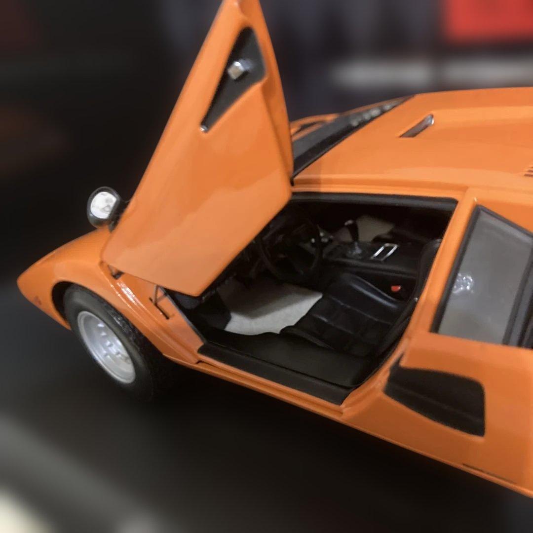 京商1/18 ランボルギーニ カウンタック LP400 オレンジ